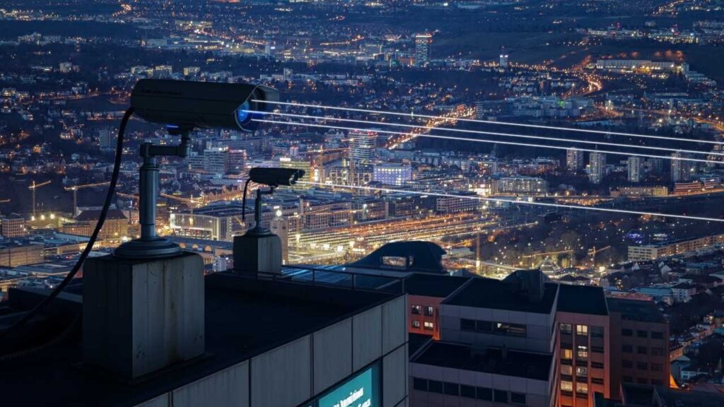 China Develops High-Resolution Laser Capable of Reading Tiny Text from Over a Kilometer Away 3 Surveillance and Security