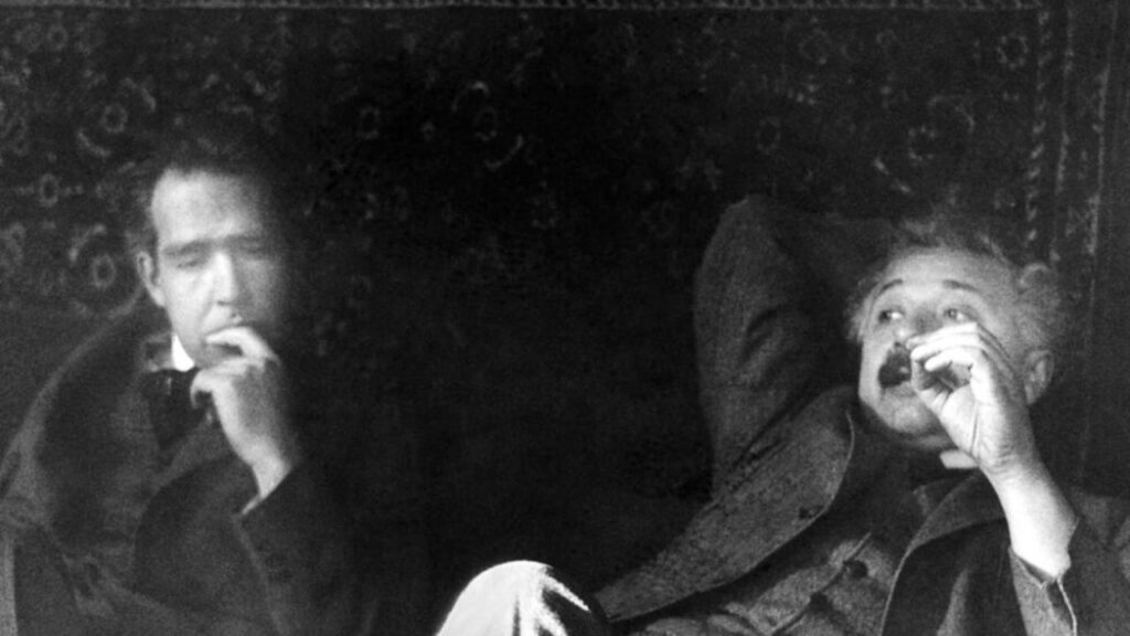 MIT Just Proved Einstein Was Wrong — Quantum Physics Shattered Again 2 Einstein vs. Bohr